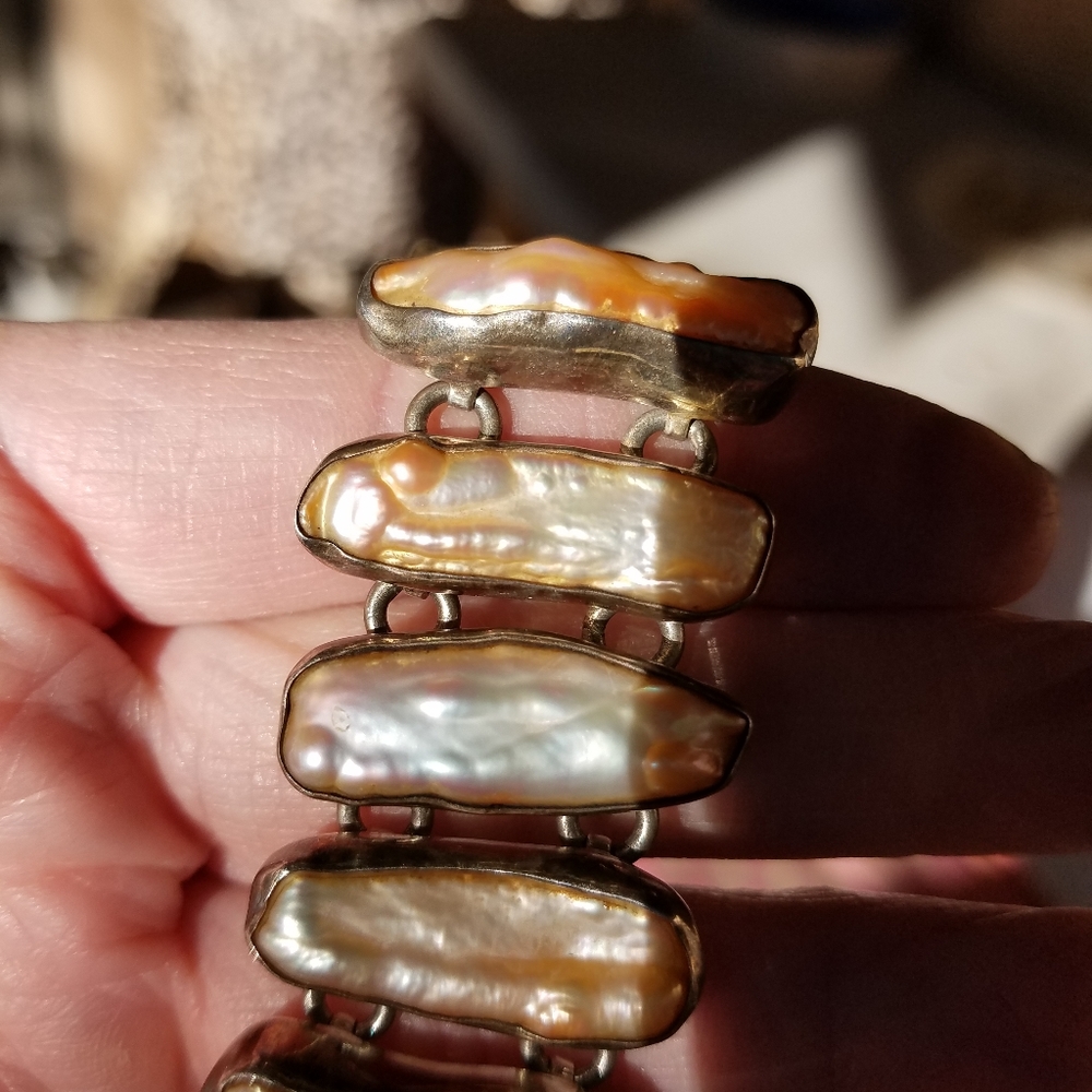 BEAUTIFUL UNUSUAL PEACH PEARL HEAVY STERLING BRACELET - Picture 8 of 10